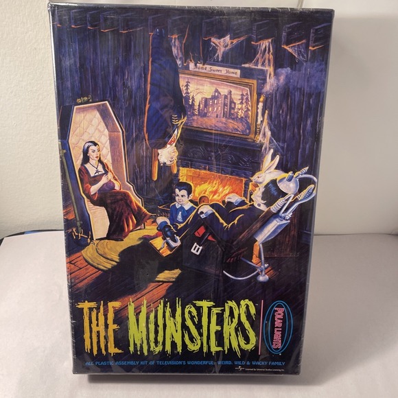 Polar Lights Other - Polar Lights The Munsters All Plastic Assembly Kit Model 5013 Playing Mantis New